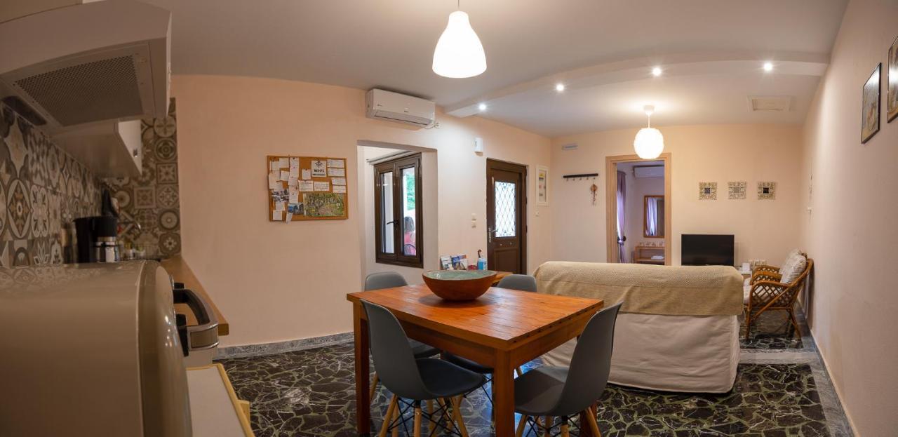 The House Under The Rocks Of Meteora 1 Apartment Kalambaka Exterior foto